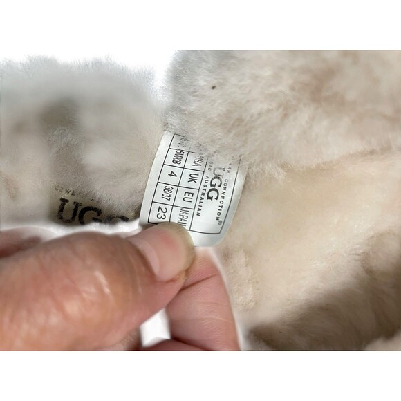 UGG Fluff Flip Flop Women's Size 5 Fuzzy Thong Slippers Slides Ivory Excellent - Picture 8 of 9